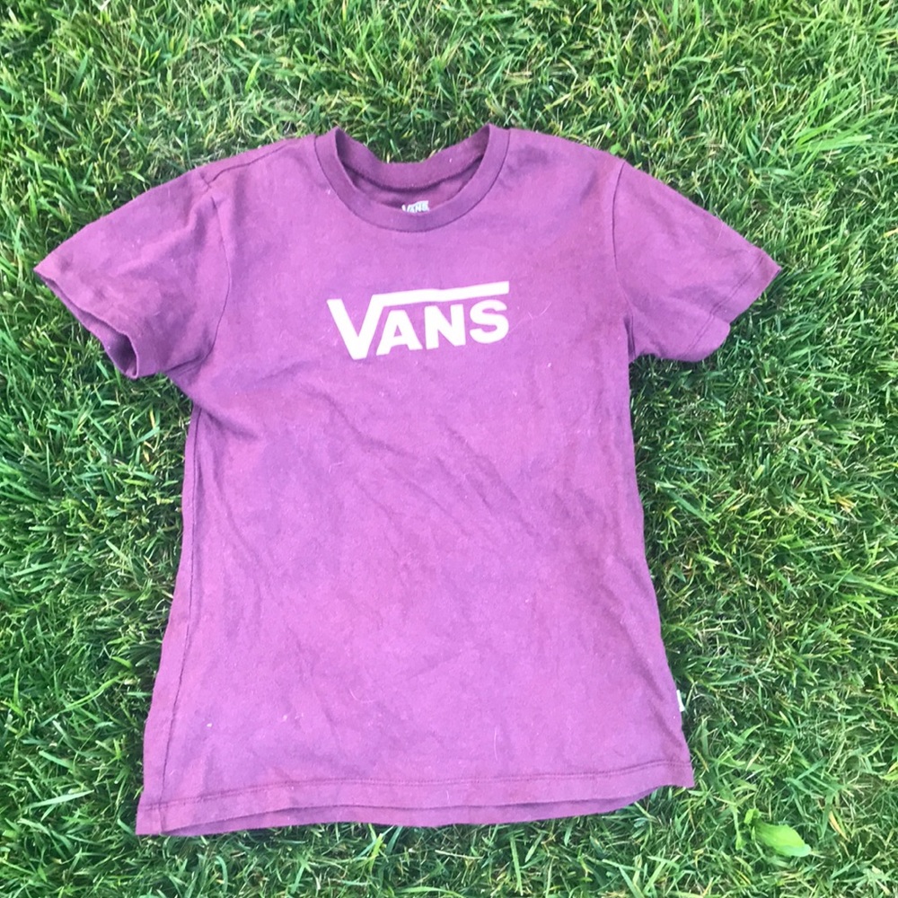 Vans dark purple/red tee shirt 🌸